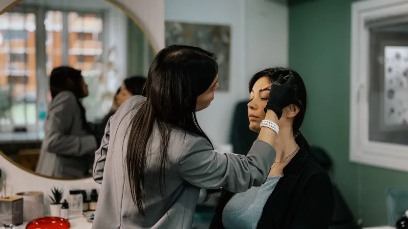 Science Says Your Brows Might Matter More to Your Confidence Than Your Entire Skincare Shelf